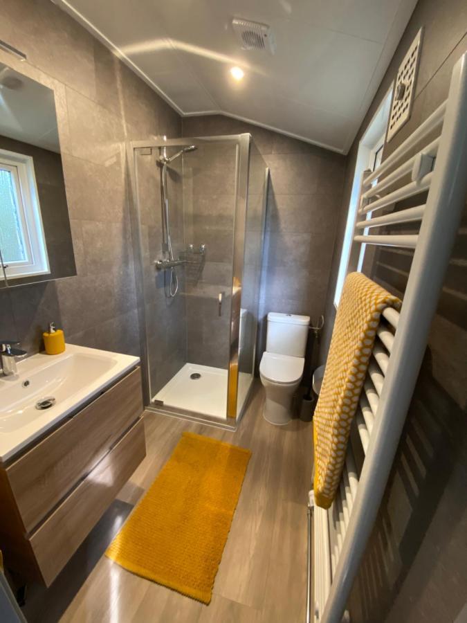 Ruim En Modern Chalet In De Veluwse Bossen Putten Kültér fotó