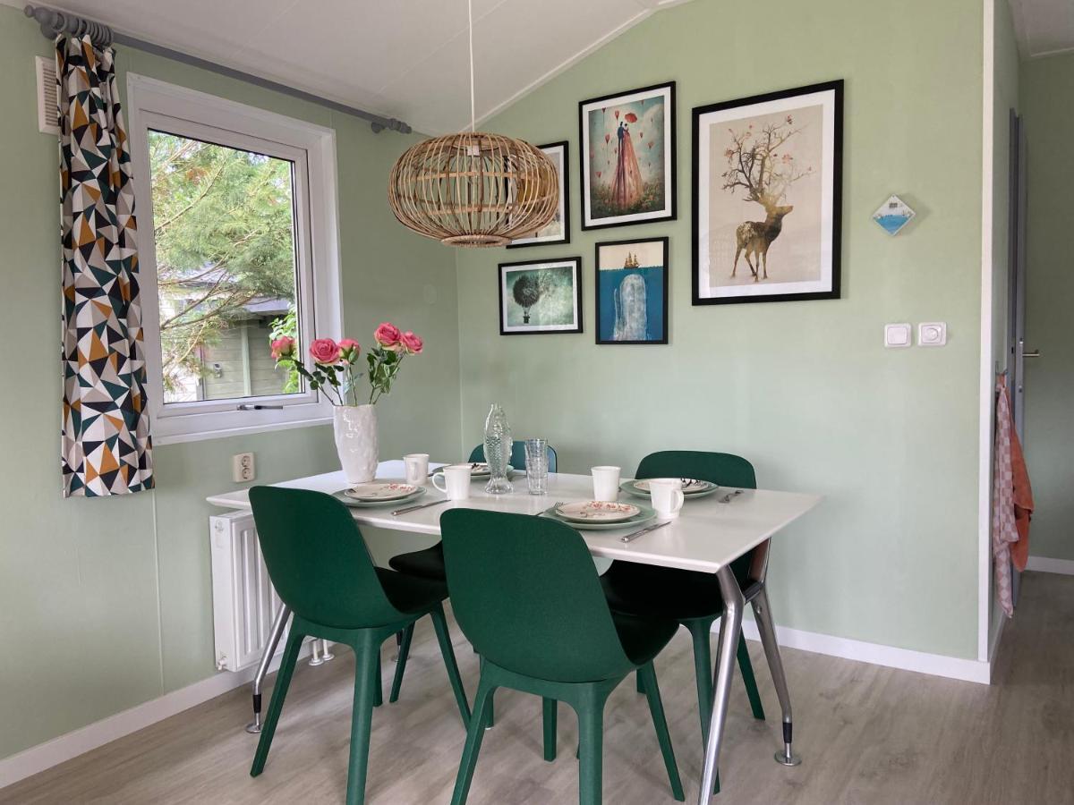 Ruim En Modern Chalet In De Veluwse Bossen Putten Kültér fotó